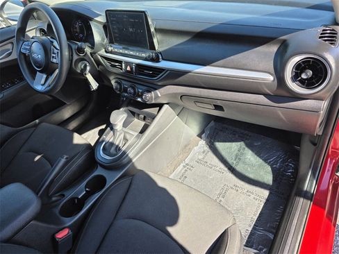 Used 2023 Kia Forte LXS image 31