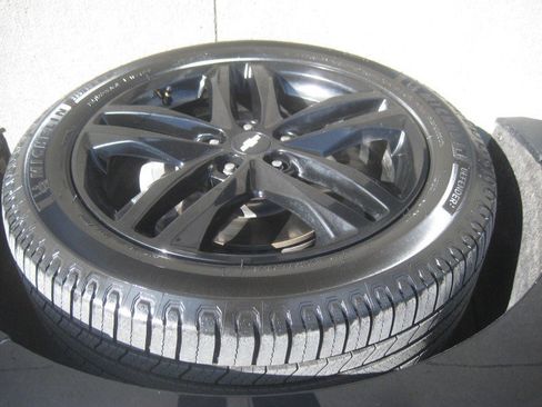 Used 2020 Chevrolet Equinox LT w/ Midnight Edition image 10