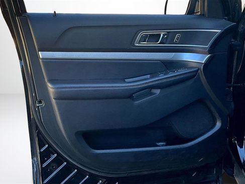 Used 2017 Ford Explorer XLT w/ Equipment Group 202A image 19