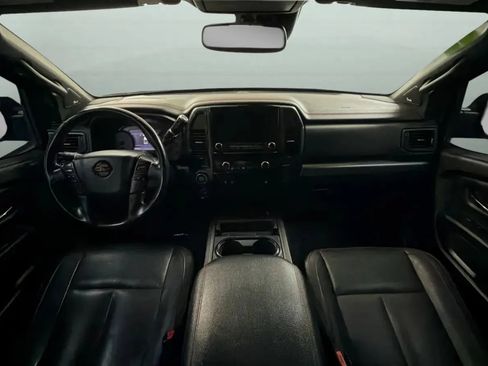 Used 2021 Nissan Titan PRO-4X w/ Pro-4x Convenience Package AWD/4WD image 9