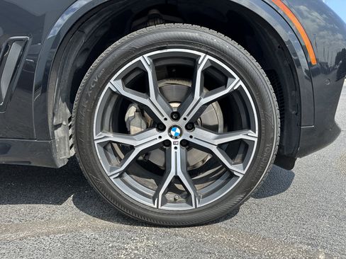 Used 2019 BMW X5 xDrive40i w/ M Sport Package AWD/4WD image 15