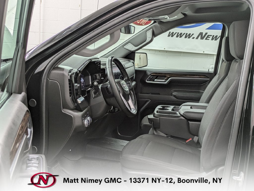 Used 2024 GMC Sierra 1500 Elevation AWD/4WD image 4