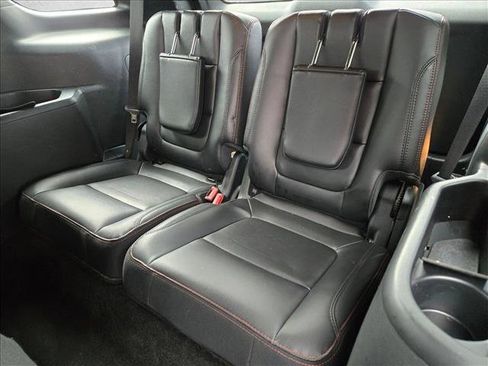 Used 2018 Ford Explorer Sport image 17