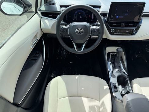 Used 2024 Toyota Corolla XLE FWD image 15