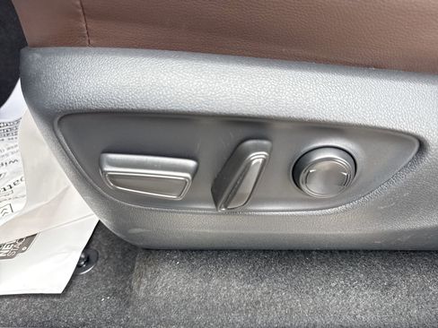 Used 2024 Toyota Land Cruiser image 14