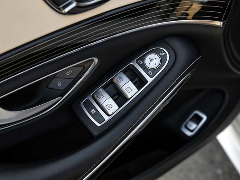 Used 2017 Mercedes-Benz S 550 Sedan image 44