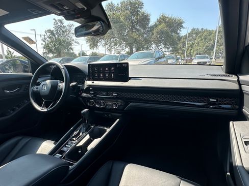 Used 2024 Honda Accord Sport image 12