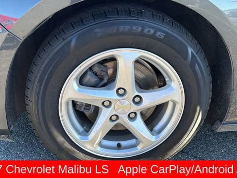 Used 2017 Chevrolet Malibu LS w/ LPO, Convenience Package 2 image 9