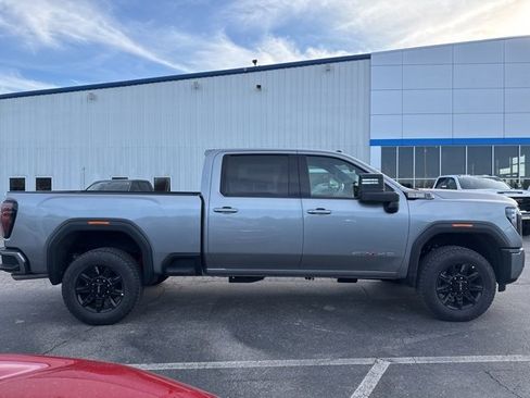 New 2026 GMC Sierra 2500 AT4 image 6