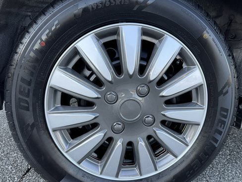 Used 2010 Toyota Corolla LE image 28