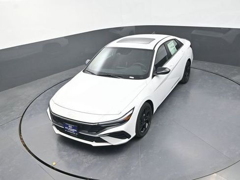 New 2026 Hyundai Elantra SEL Sport Premium FWD image 24