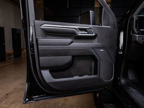 Used 2024 Chevrolet Silverado 2500 LTZ w/ LTZ Convenience Package image 35