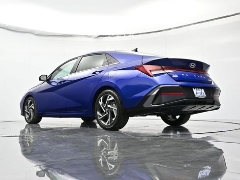 Used 2024 Hyundai Elantra Limited image 53