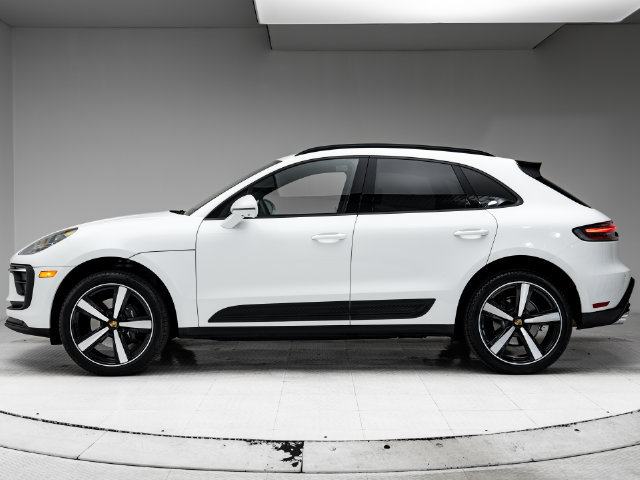 Certified 2026 Porsche Macan AWD/4WD image 2