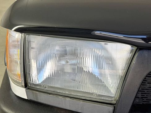 Used 1997 Toyota 4Runner SR5 RWD image 32