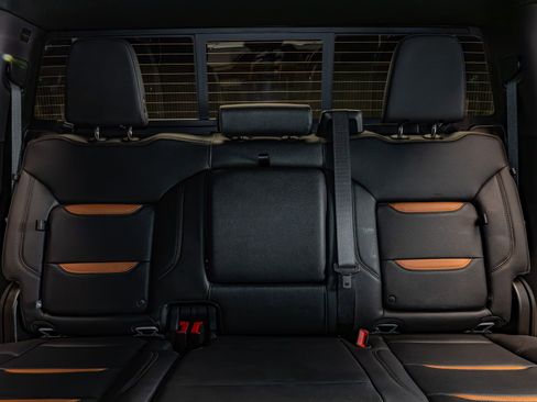 Used 2025 GMC Sierra 2500 AT4 image 27