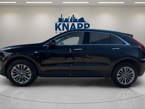 Used 2024 Cadillac XT4 Premium Luxury image 2