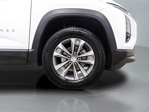 Used 2025 Chevrolet Equinox LT image 7