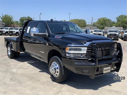 Used 2024 RAM 3500 Laramie w/ Towing Technology Group AWD/4WD image 3