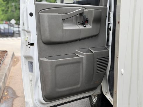 Used 2021 Chevrolet Express 3500 w/ Power Convenience Package RWD image 30