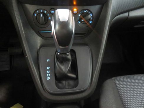 Used 2016 Ford Transit Connect XL image 39
