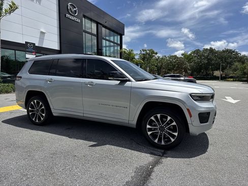 Used 2023 Jeep Grand Cherokee L Overland RWD image 6