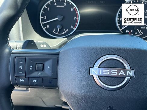 Certified 2025 Nissan Rogue SV FWD image 19