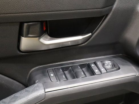 Used 2025 Toyota Tacoma TRD Off-Road image 19