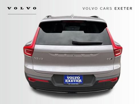 New 2026 Volvo XC40 B5 Plus w/ Protection Package Premier AWD/4WD image 15