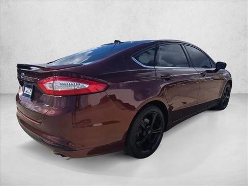 Used 2016 Ford Fusion SE FWD image 5