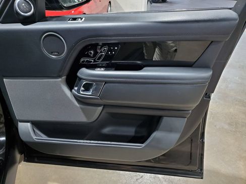 Used 2018 Land Rover Range Rover HSE AWD/4WD image 17