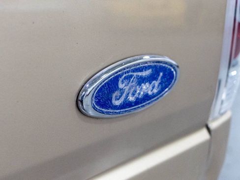 Used 1997 Ford F250 2WD SuperCab Heavy Duty image 26