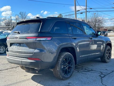 New 2026 Jeep Grand Cherokee Altitude AWD/4WD image 6