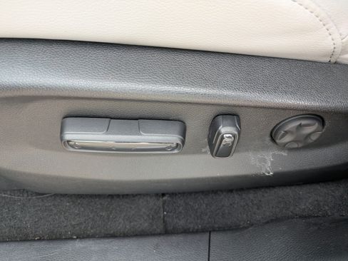 Used 2022 Honda CR-V Touring image 18