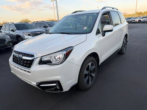 Used 2018 Subaru Forester 2.5i Limited AWD/4WD image 3
