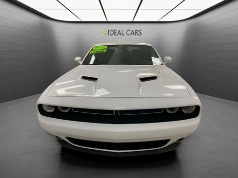 Used 2021 Dodge Challenger SXT RWD image 2