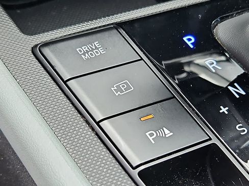 Used 2024 Hyundai Elantra Limited FWD image 27
