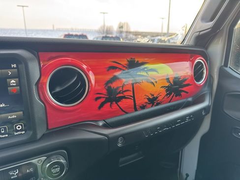 Certified 2021 Jeep Wrangler Unlimited Rubicon w/ Dual Top Group AWD/4WD image 19