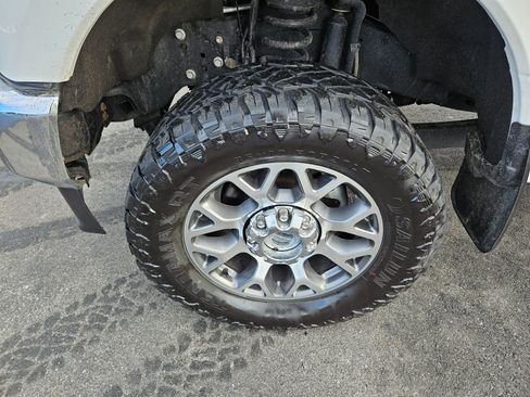 Certified 2022 Ford F250 Lariat w/ Lariat Ultimate Package image 23