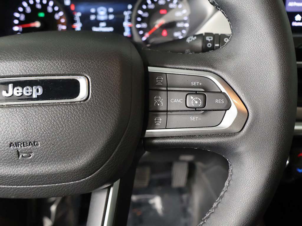 Used 2024 Jeep Compass Limited AWD/4WD image 39