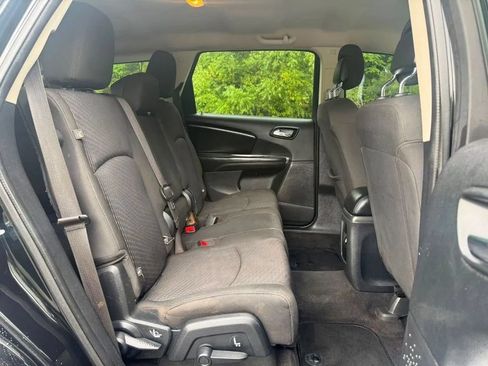 Used 2018 Dodge Journey SE w/ Connectivity Group FWD image 27