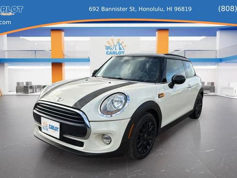 Used 2017 MINI Cooper 2-Door Hardtop FWD image 1