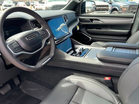 New 2026 Jeep Grand Wagoneer 4WD image 15