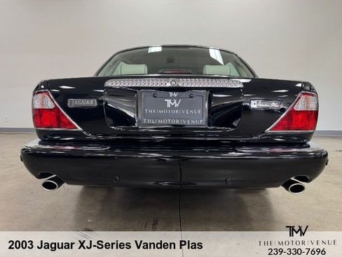 Used 2003 Jaguar XJ8 L RWD image 8