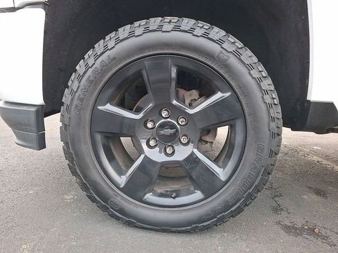 Certified 2018 Chevrolet Silverado 1500 LT w/ All Star Edition image 29