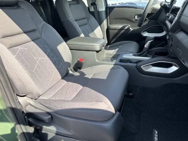 Certified 2025 Nissan Frontier SV w/ SV Convenience Package RWD image 26