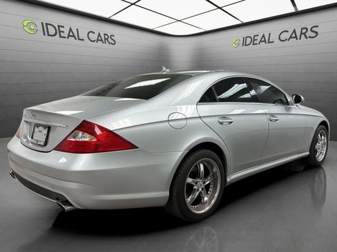 Used 2008 Mercedes-Benz CLS 550 image 5