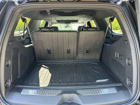 New 2026 GMC Yukon XL AT4 w/ AT4 Premium Package AWD/4WD image 23