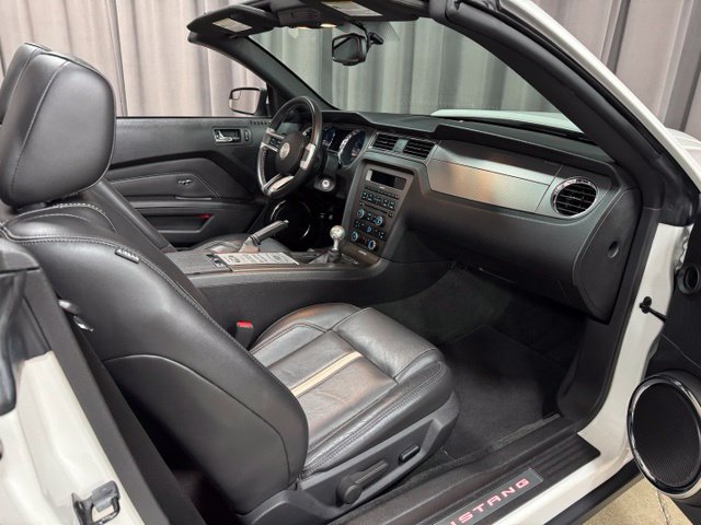 Used 2012 Ford Mustang GT Premium RWD image 12