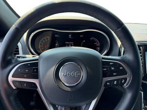 Used 2020 Jeep Grand Cherokee Limited AWD/4WD image 17